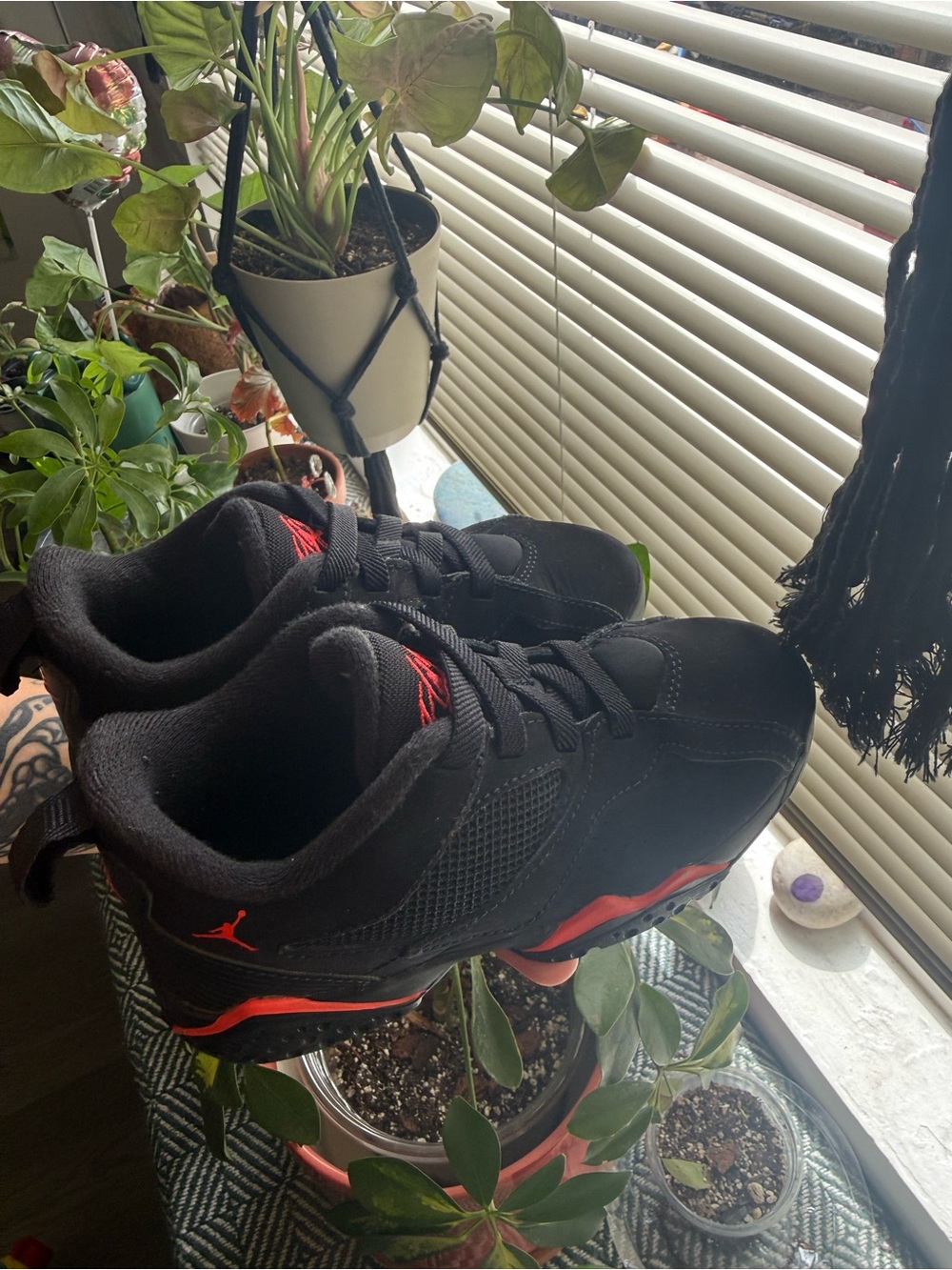 Jordan Kids Black and Red Low-Top Sneakers